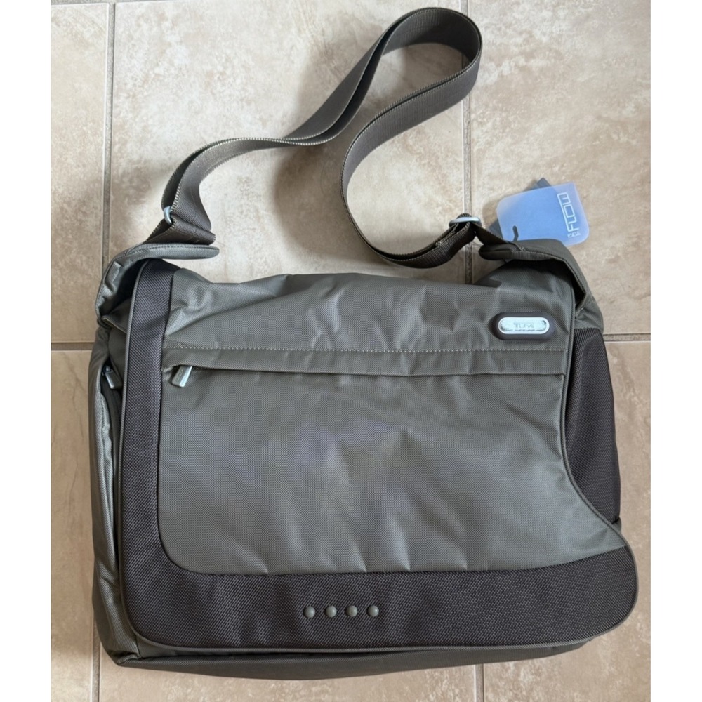 TUMI T-Tech Crossbody Messenger Large Expandable Laptop Carry Bag 5112 NWT